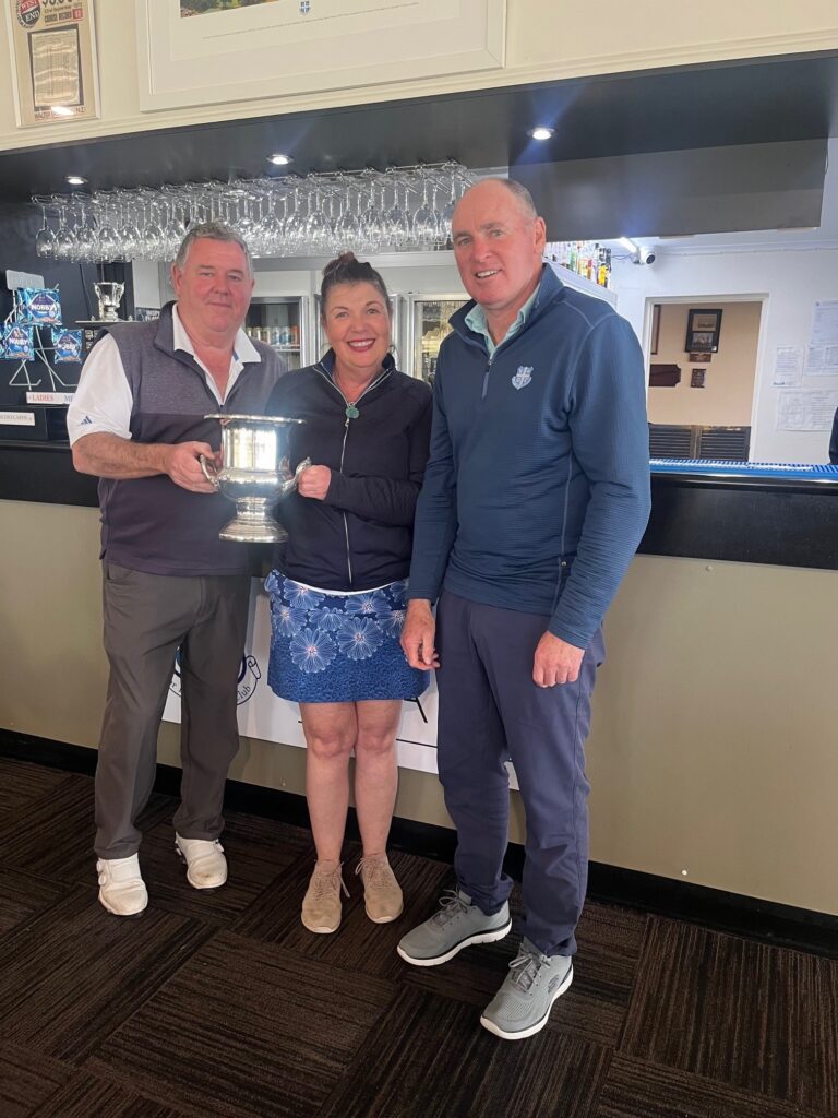 Photof the Gross Competition winners of the Mixed Foursomes championship